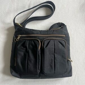 Travelon Black Nylon Crossbody Shoulder Bag Multi-Pocket Travel Purse Anti-theft